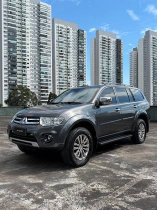 MITSUBISHI PAJERO 3.5 HPE 4X4 7 LUGARES V6 24V FLEX 4P AUTOMÁTICO MITSUBISHI PAJERO 3.5 HPE 4X4 7 LUGARES V6 24V FLEX 4P AUTOMÁTICO
